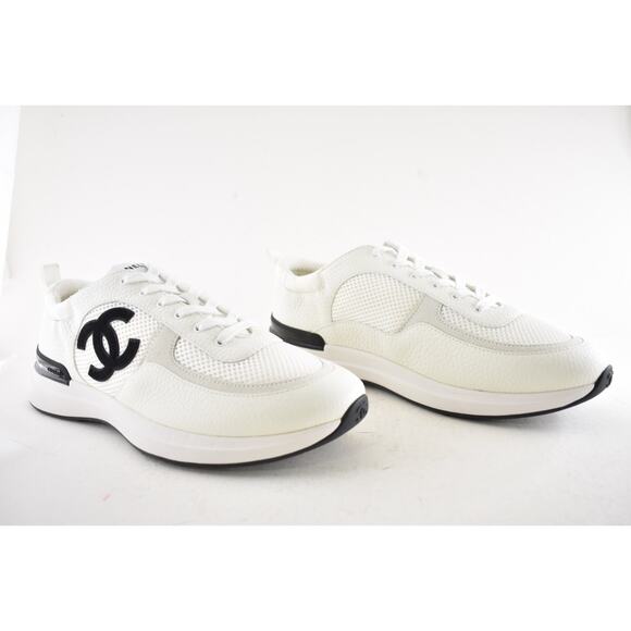 Chanel 21S Mens White Black Leather CC Logo Lace Low Top Trainer Sneaker 44 11 - Picture 4 of 14